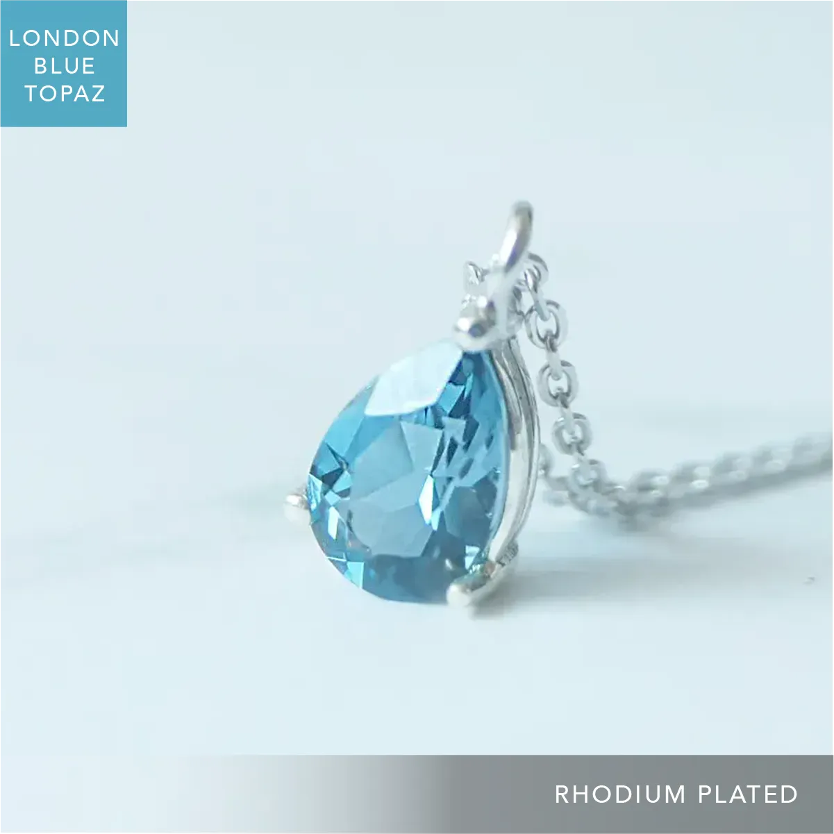 ロンドンでもとめたインドルビーのネックレス ロンドンブルートパーズ ペアシェイプ ネックレス｜深く澄んだ青・11月