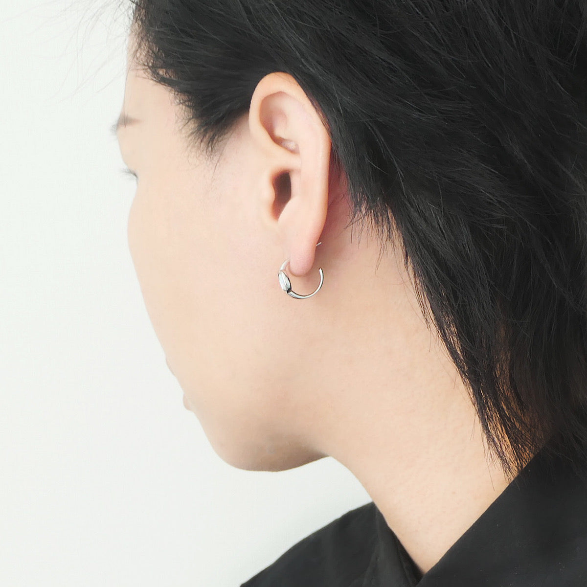 【SE250206】Sterling Silver Opal Hoop Earrings