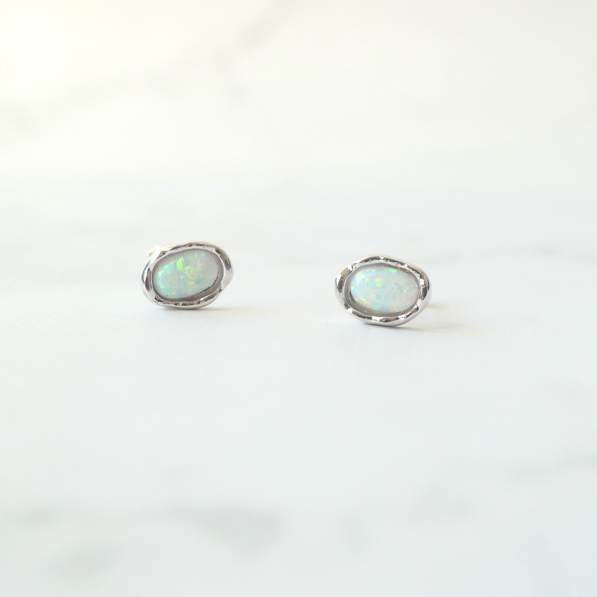 【SE250204】Sterling Silver Opal Stud Earrings