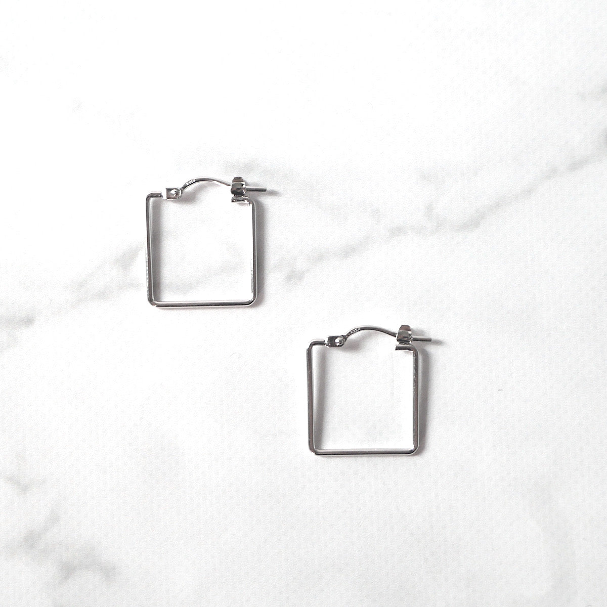 【SE240218】Sterling Silver Hoop Earrings