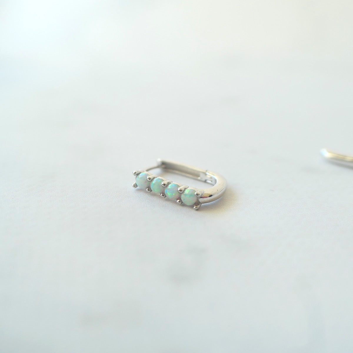 【SE250205】Sterling Silver Opal Huggie Earrings