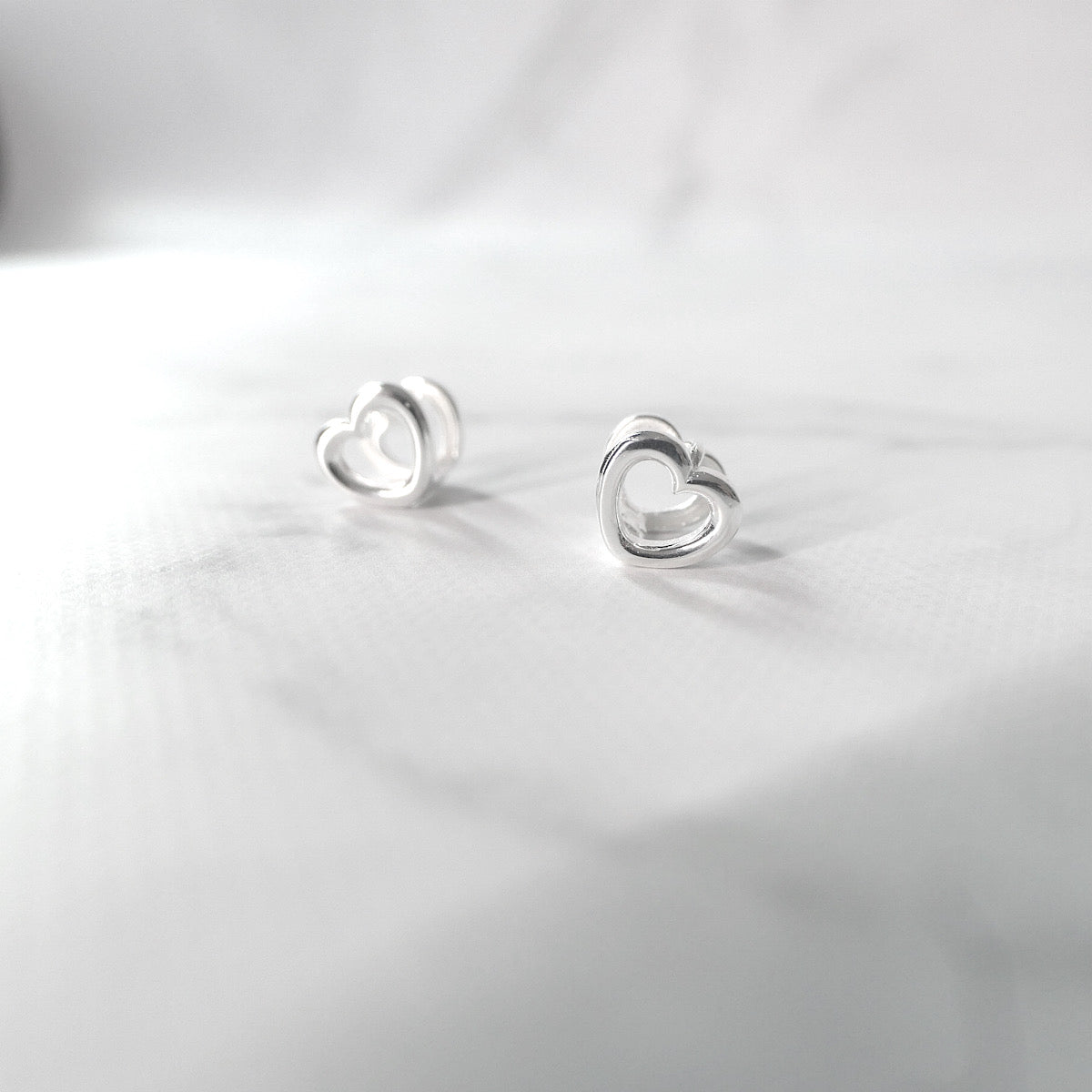 【SE240206】Sterling Silver Huggie Earrings