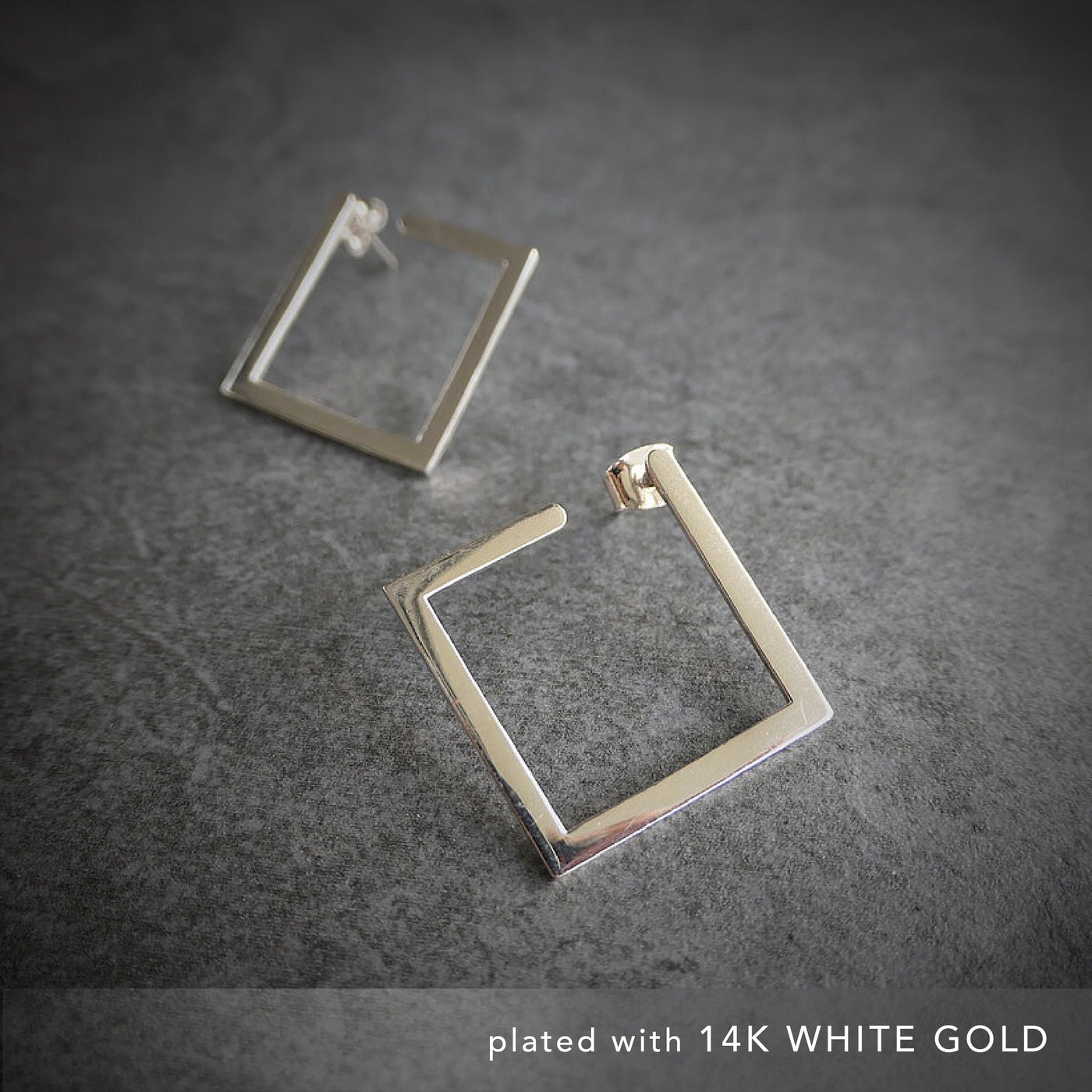 【CS191002】 Sterling Silver Stud Earrings