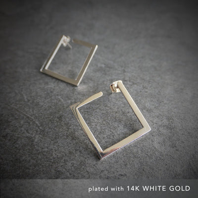 【CS191002】 Sterling Silver Stud Earrings