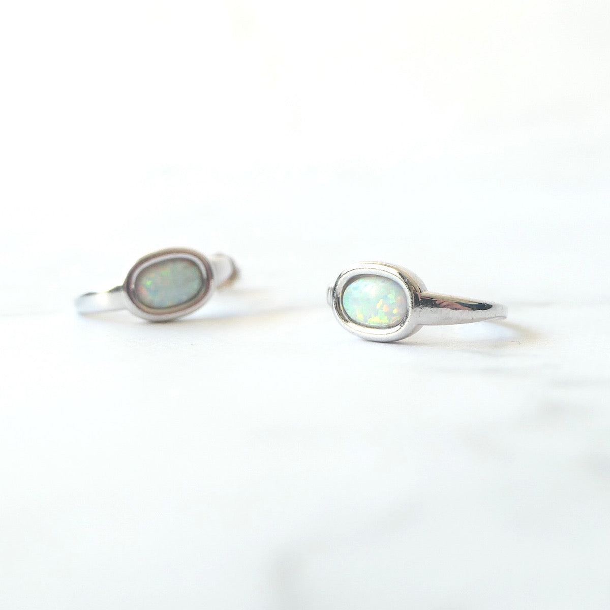 【SE250206】Sterling Silver Opal Hoop Earrings