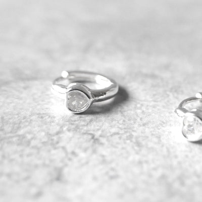 【SE240602】Sterling Silver Huggie Earrings