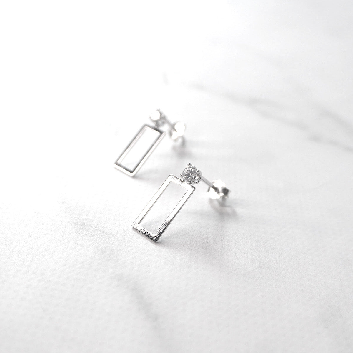 【SE240214】 Sterling Silver Dangle Earrings