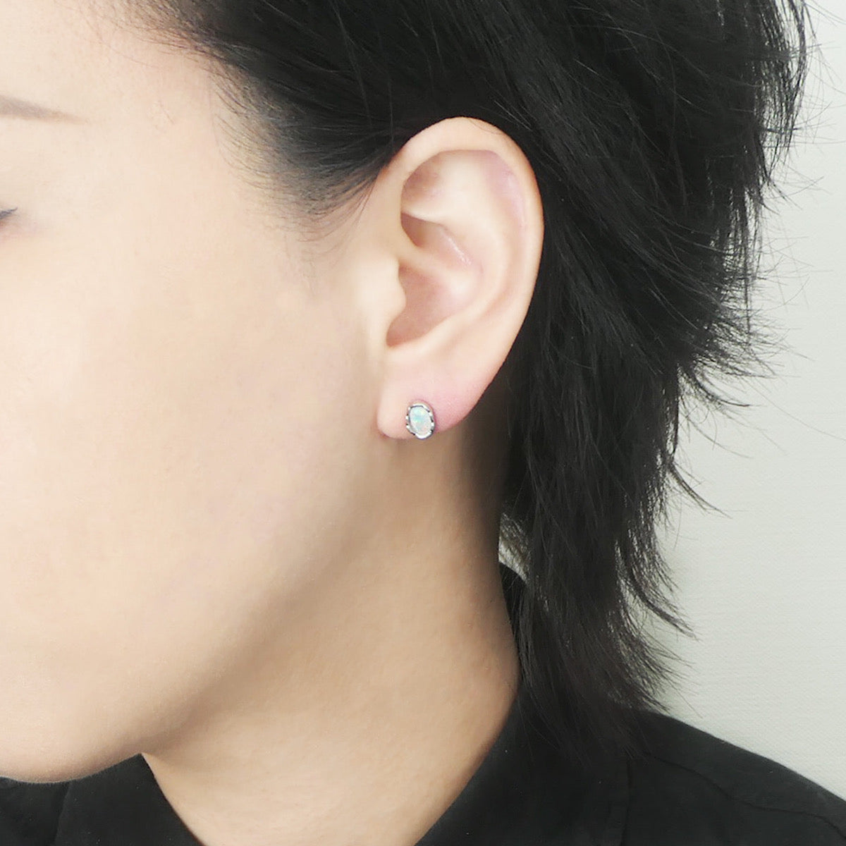 【SE250204】Sterling Silver Opal Stud Earrings