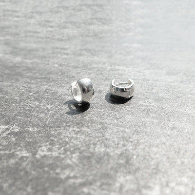 【SE230903】Sterling Silver Huggie Earrings