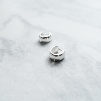 【SE230903】Sterling Silver Huggie Earrings