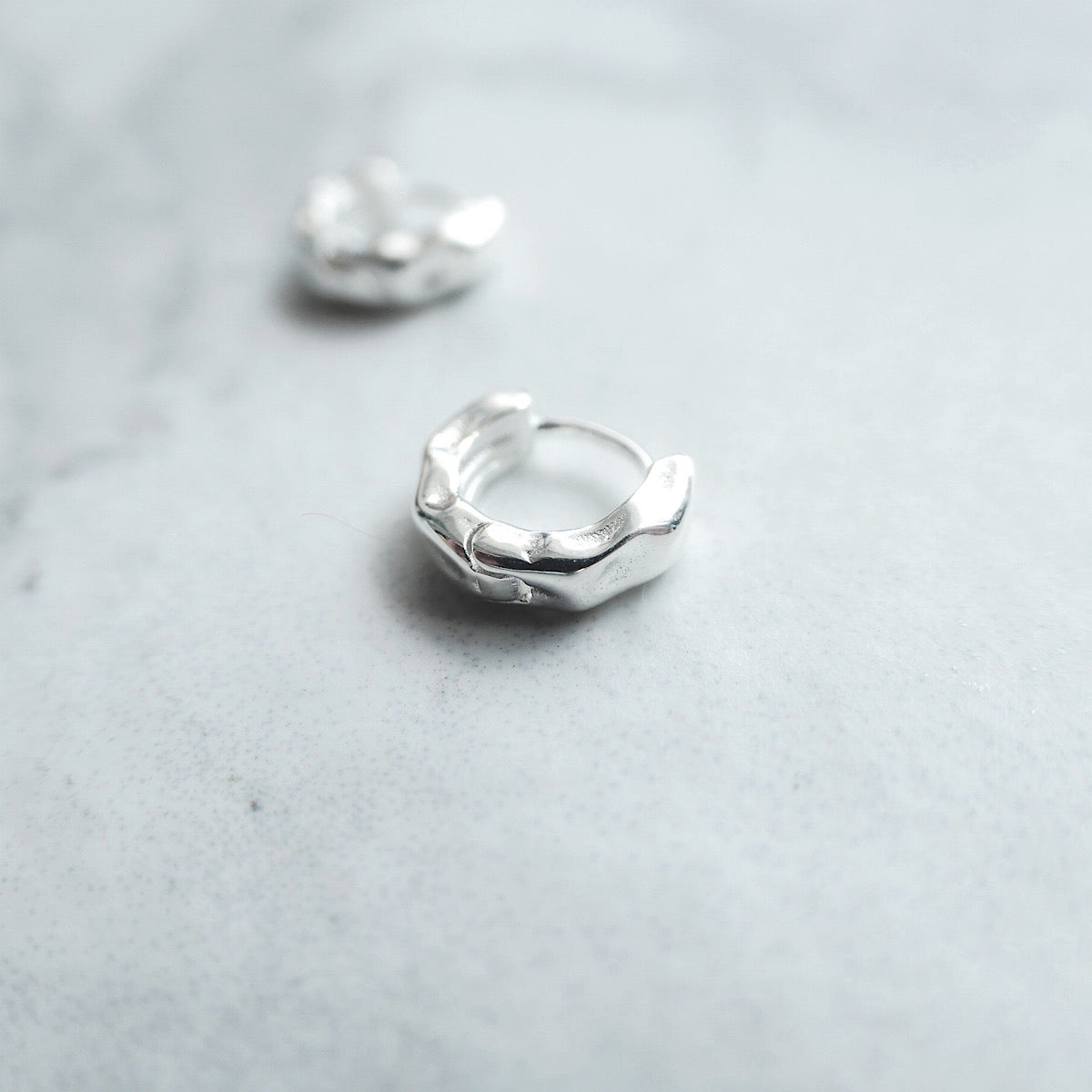 【SE230902】Sterling Silver Huggie Earrings