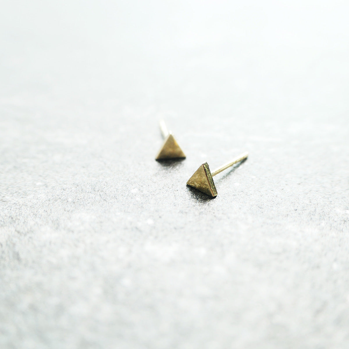 【GE230902】14K Gold Stud Earrings 