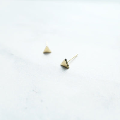 【GE230902】14K Gold Stud Earrings 