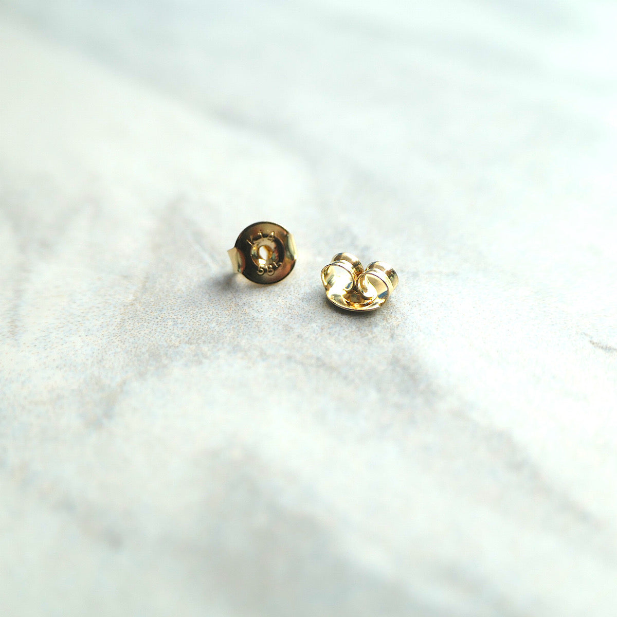 【GE230901】14K Gold Stud Earrings 