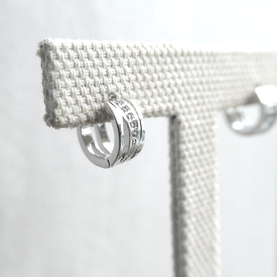 【SE230501】Sterling Silver Huggie Earrings
