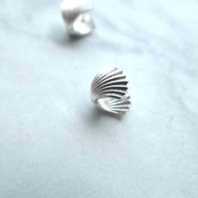 【SE230603】Sterling Silver Huggie Earrings
