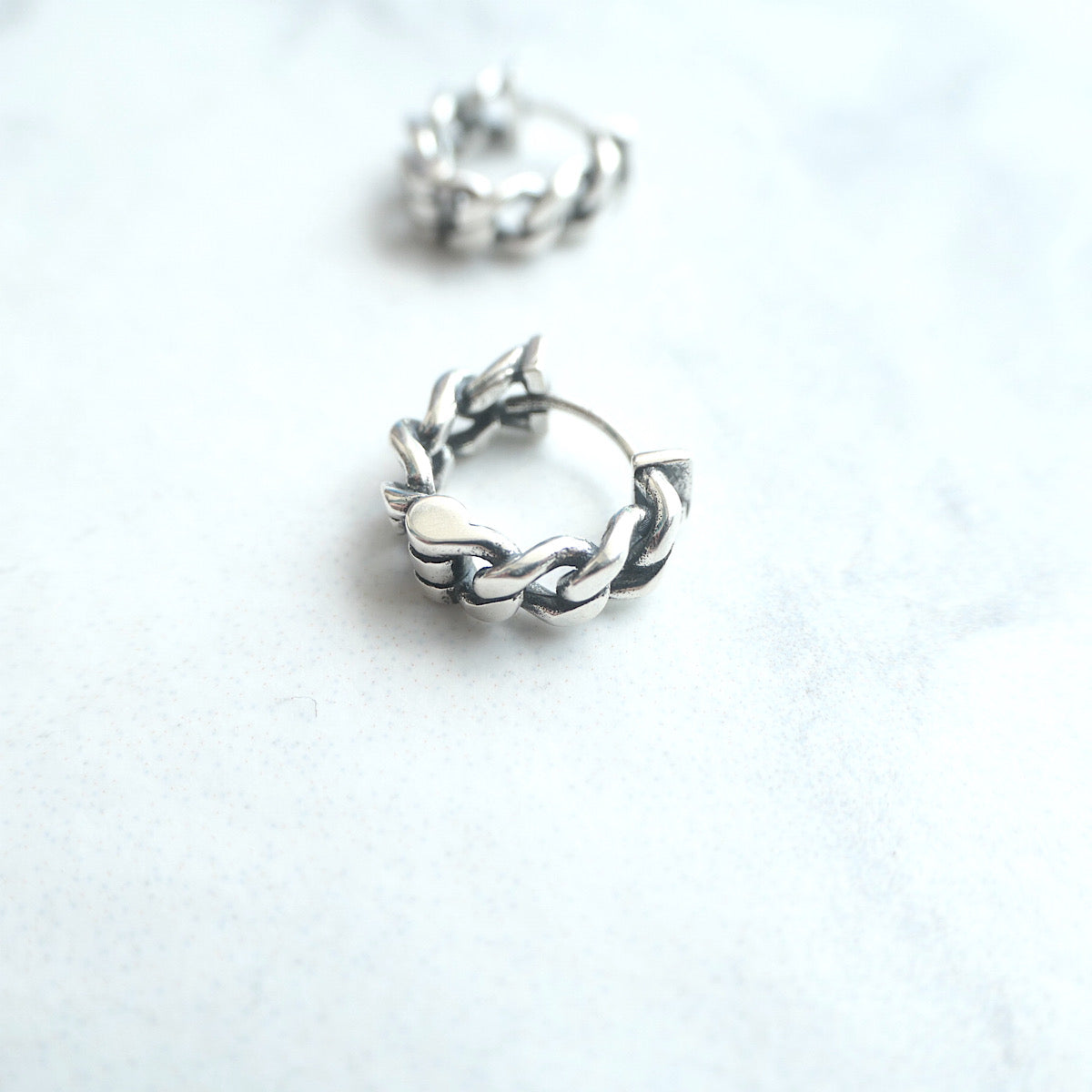 【SE230611】Sterling Silver Huggie Earrings
