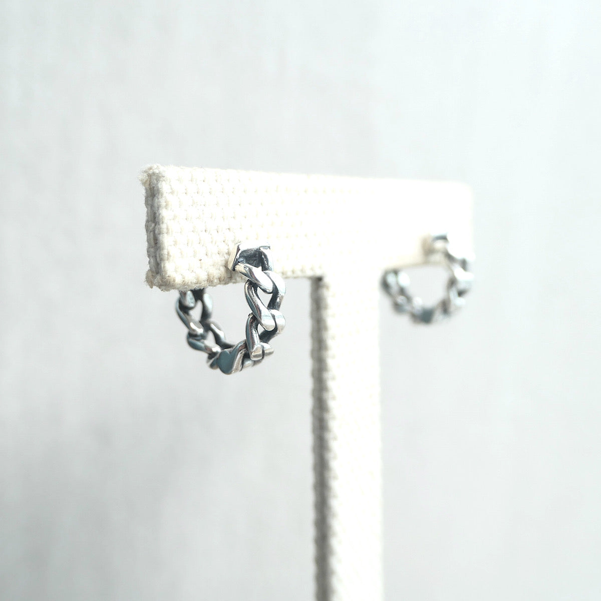 【SE230611】Sterling Silver Huggie Earrings
