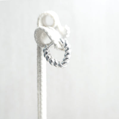 【SE230705】Sterling Silver Huggie Earrings
