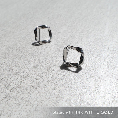 【CS201205】 Sterling Silver Stud Earrings