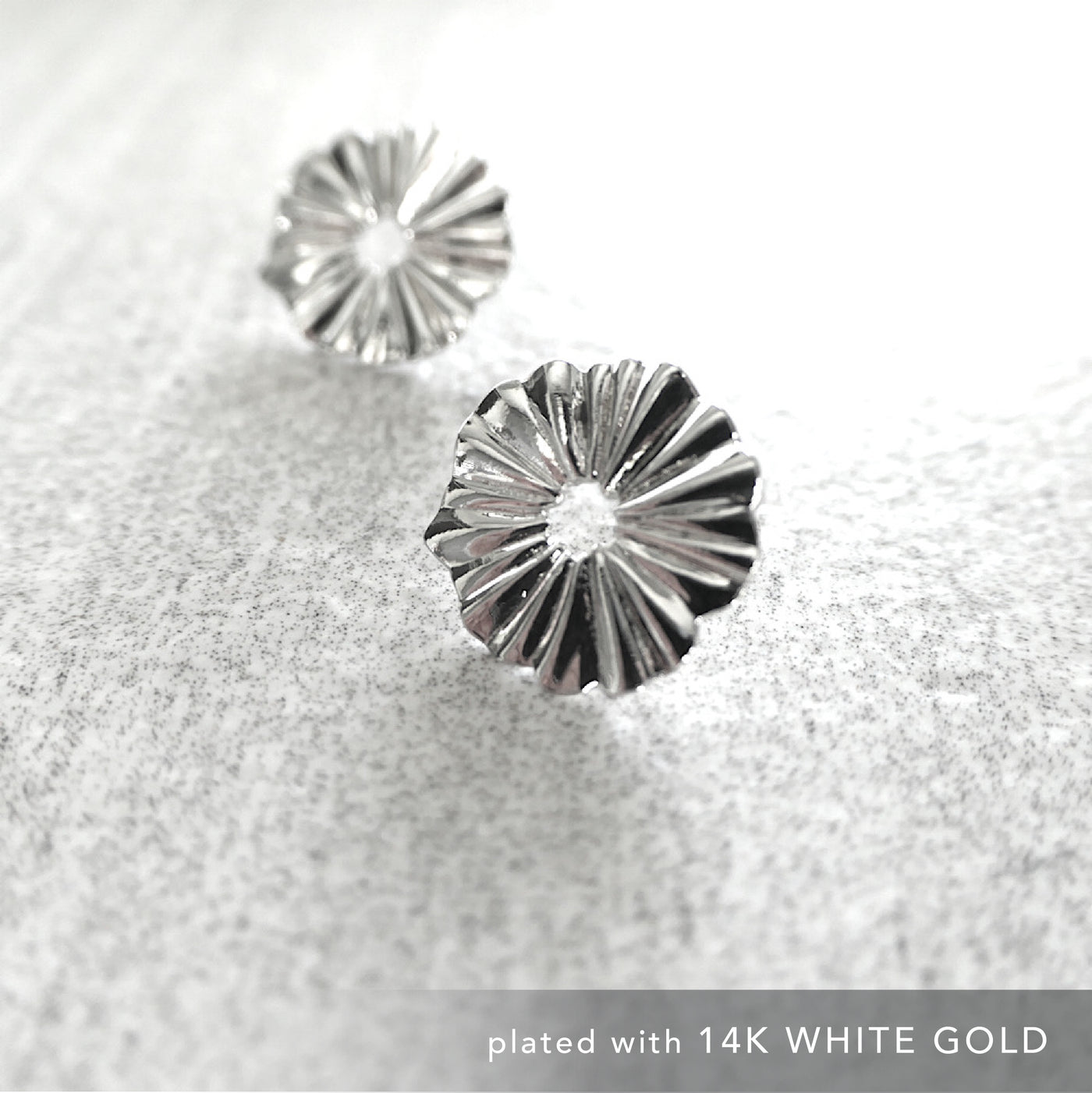 【SE210807】 Sterling Silver Stud Earrings
