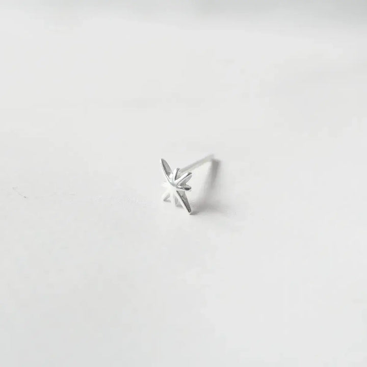 アシンメトリースター スタッドピアス（シルバー925）| SMUK公式通販