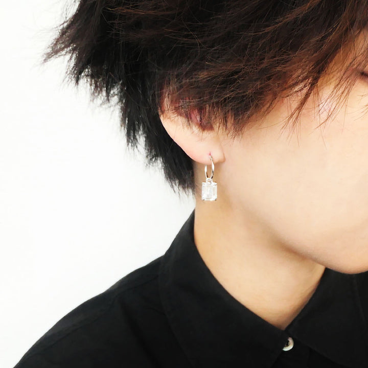 e.m. SILVER925ジルコニアフープピアス e.m. ピアス SILVER925ジルコニアフープピアス/レディース