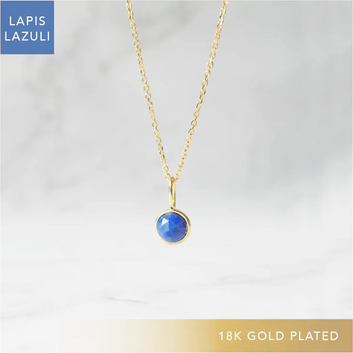 青と金のコントラストが美しいラピスラズリネックレス（シルバー925／18Kゴールドプレーティング）。華やかで品格のある印象。金属アレルギー対応。
Lapis Lazuli necklace in 925 sterling silver with 18K gold plating, featuring a timeless contrast of blue and gold for an elegant impression. Suitable for metal allergy sufferers.