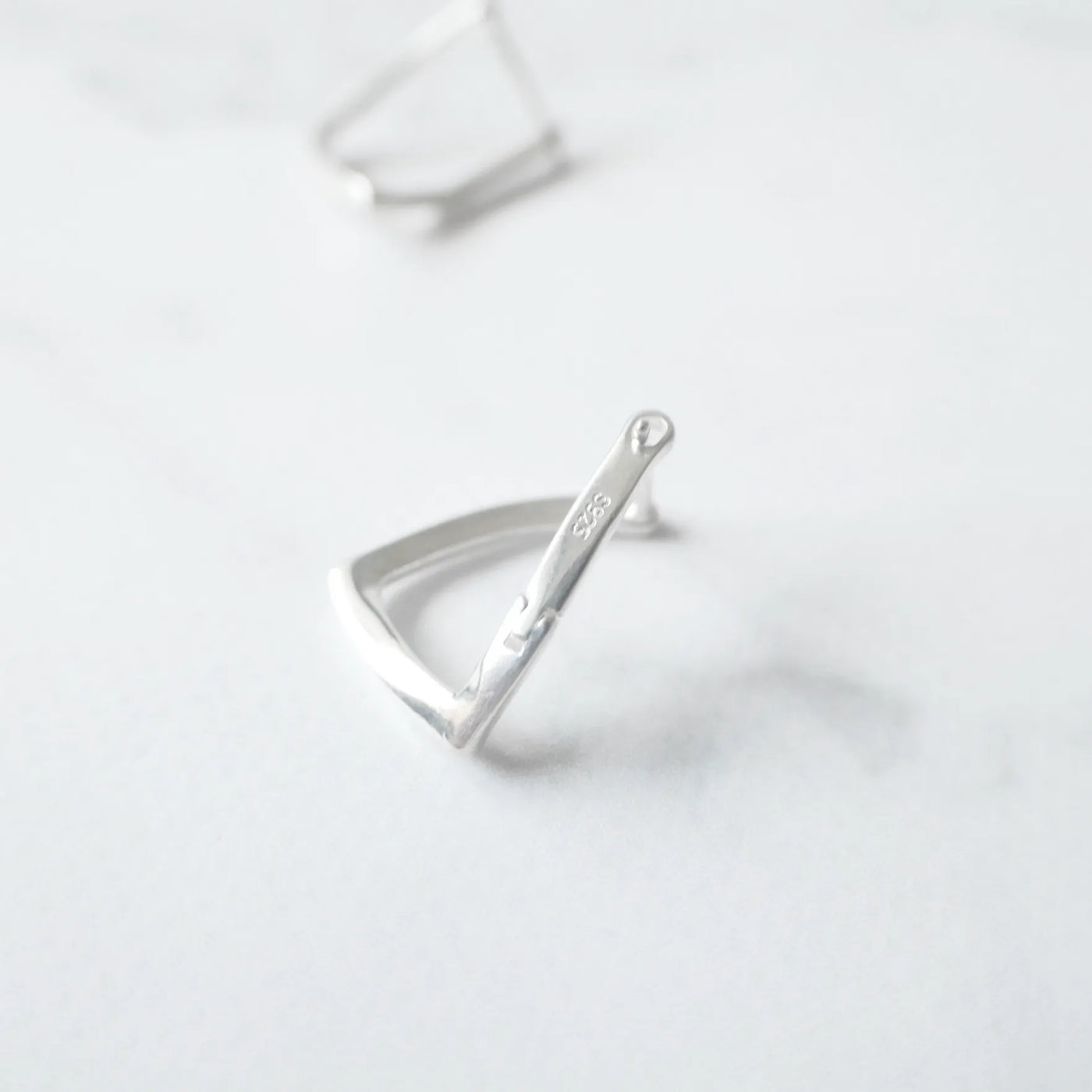 シンプルライン フープピアス、シルバー925、金属アレルギー対応