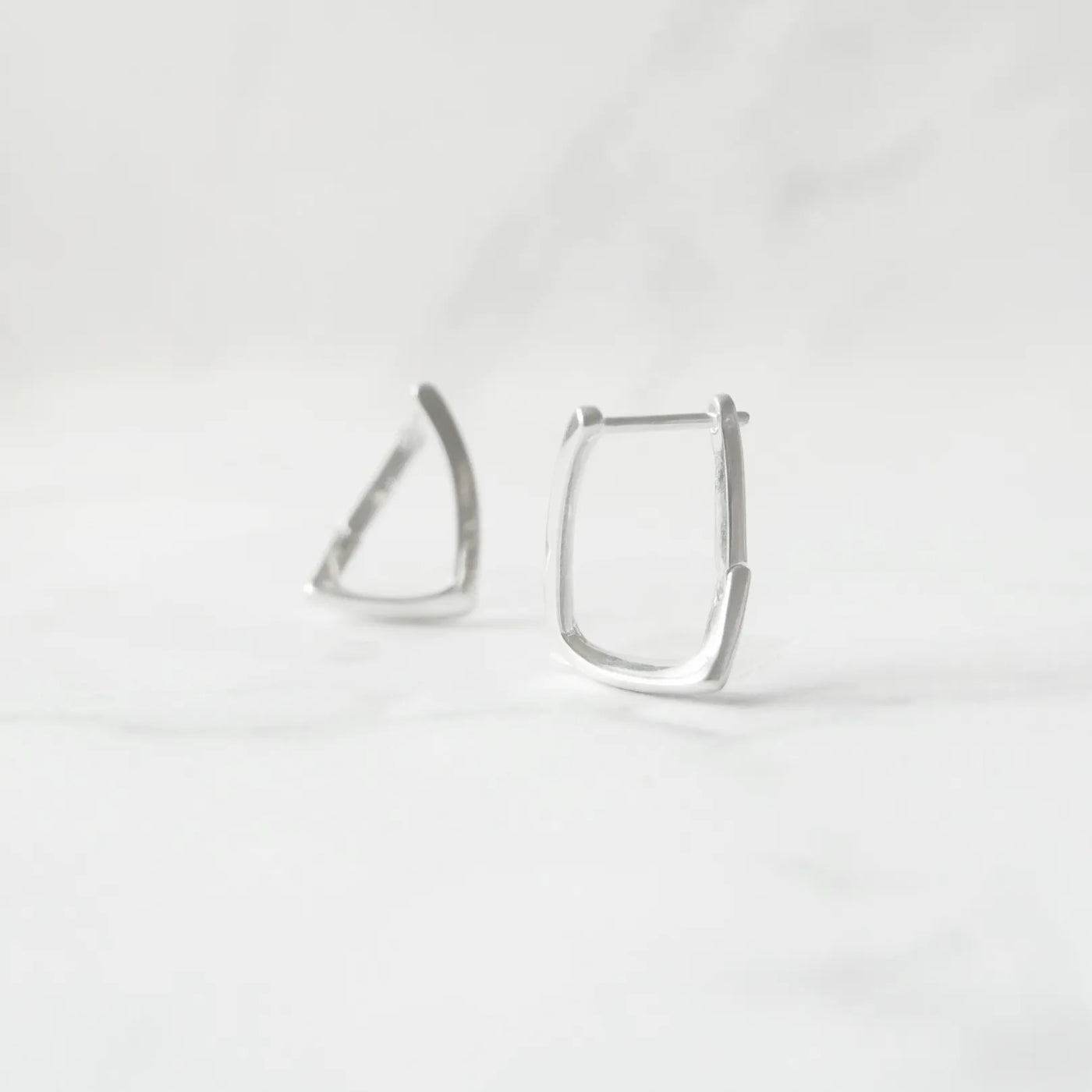 シンプルライン フープピアス、シルバー925、金属アレルギー対応