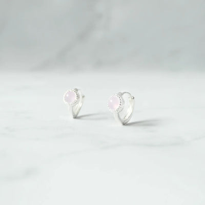 ピンクオパール付きハギーピアス、シルバー925、金属アレルギー対応