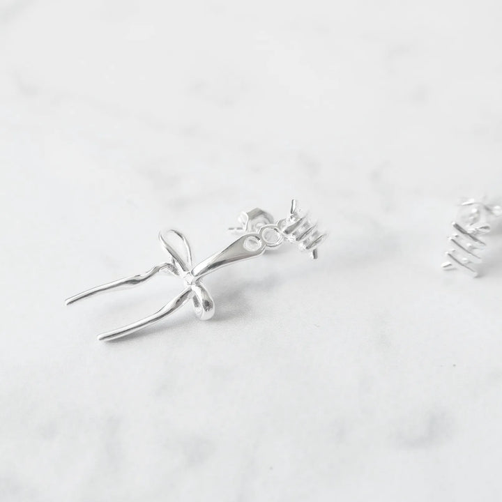 リボンモチーフ 2WAY ダングル スタッド ピアス（シルバー925）｜SMUK