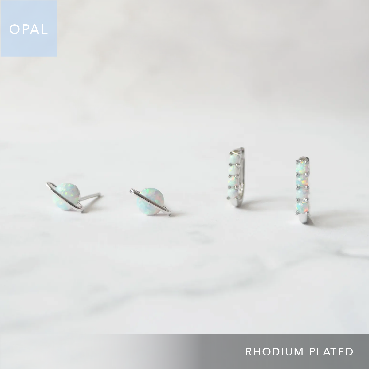 オパールのスタッドピアスと連なりピアス2点セット。シルバー925／ロジウムプレーティング仕上げ、金属アレルギー対応。