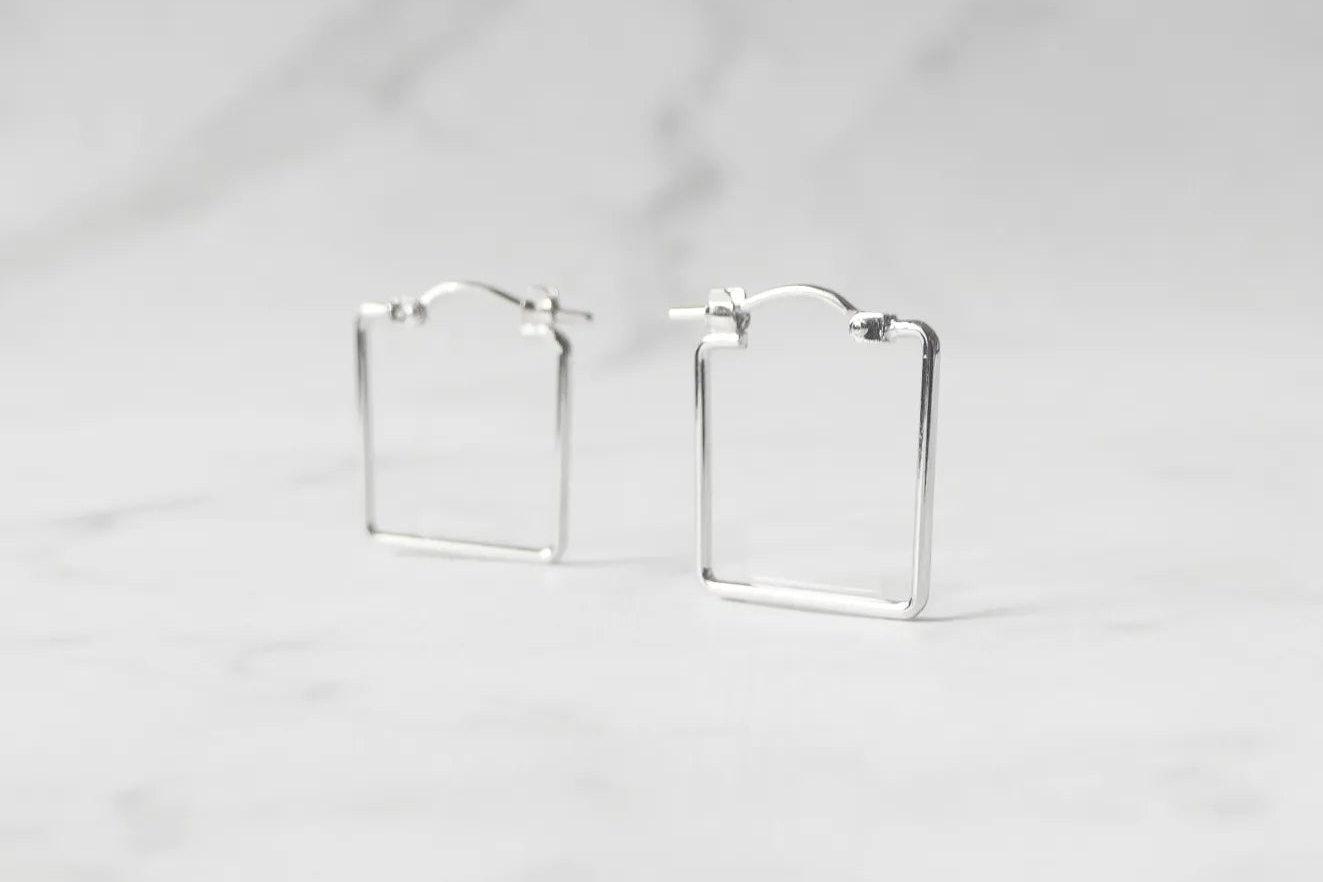 シルバー925 Silver スクエアフープピアス/軽研磨仕上げ/両耳 スクエア フープ ピアス（シルバー925） | SMUK公式通販