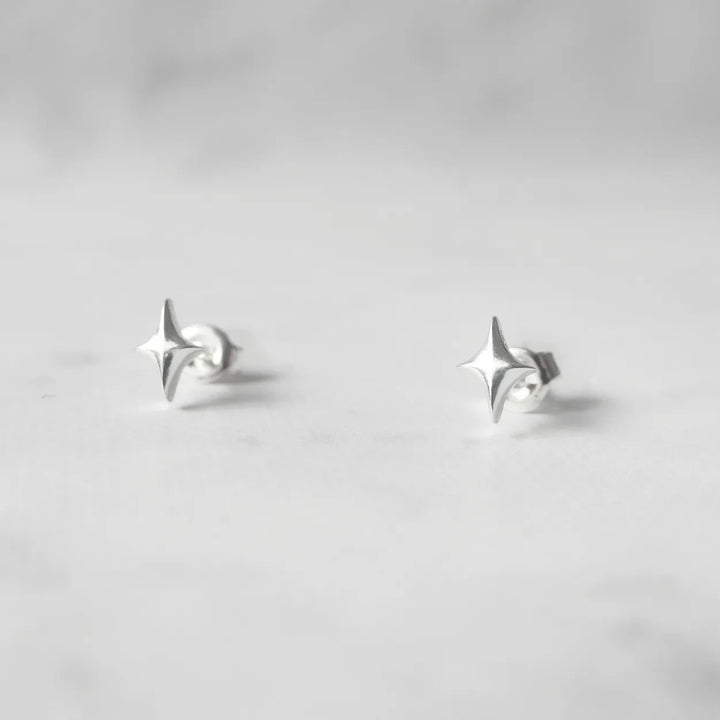 星モチーフ スタッドピアス（シルバー925）| SMUK公式通販