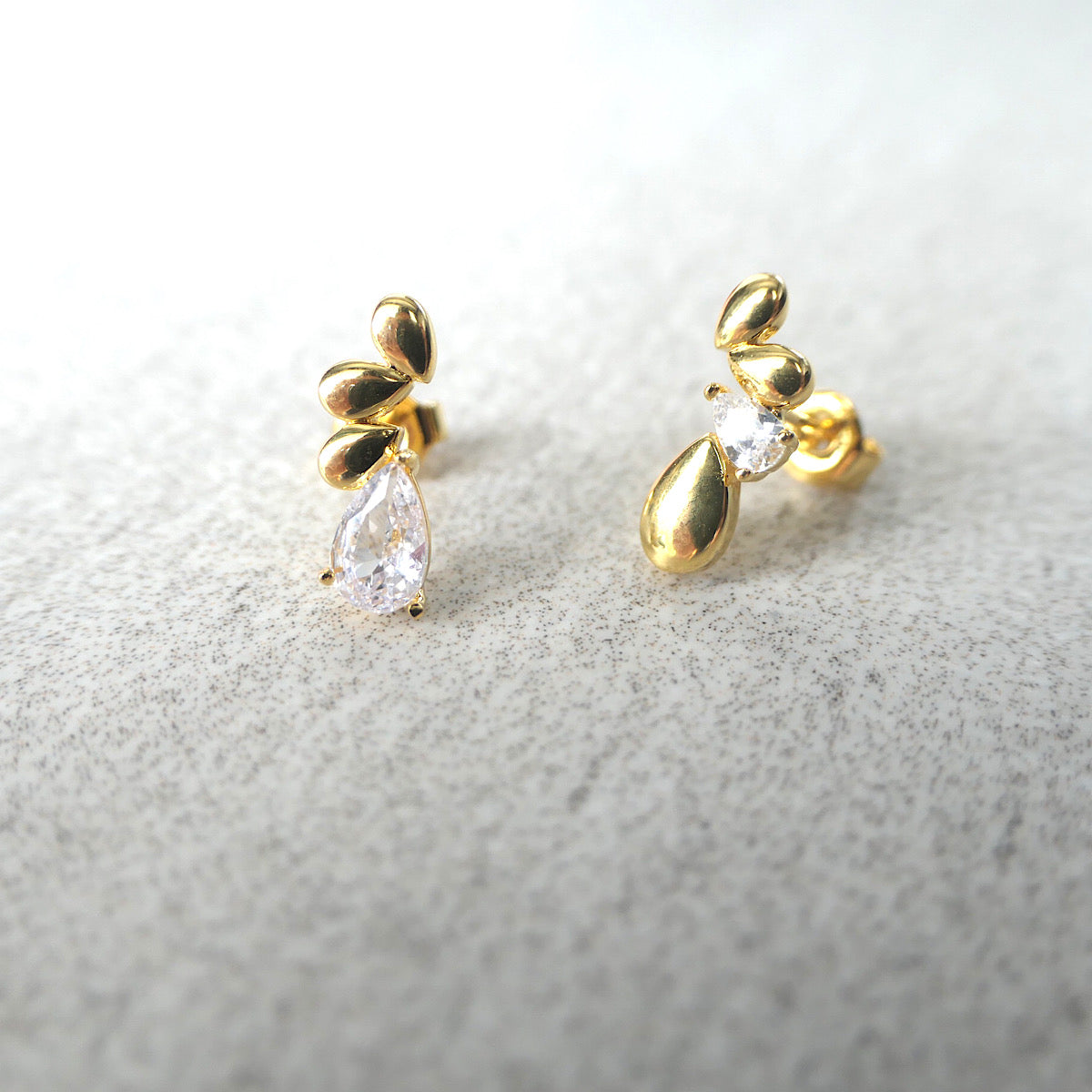 【GE220208】Gold Vermeil Stud Earrings
