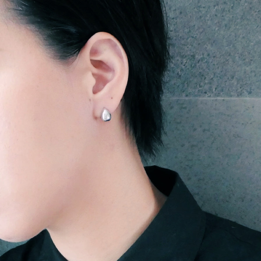 【SE221102】Sterling Silver Stud Earrings
