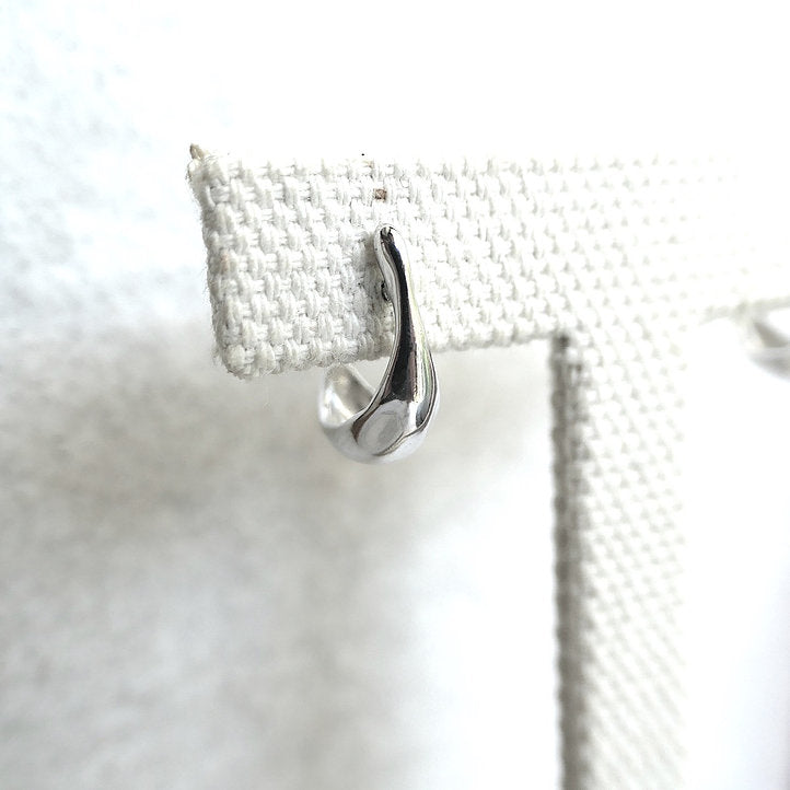 【CS201009】 Sterling Silver Huggie Earrings