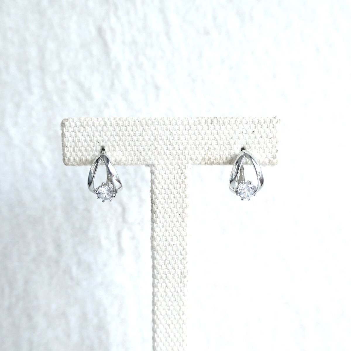 【SE220803】 Sterling Silver Huggie Earrings
