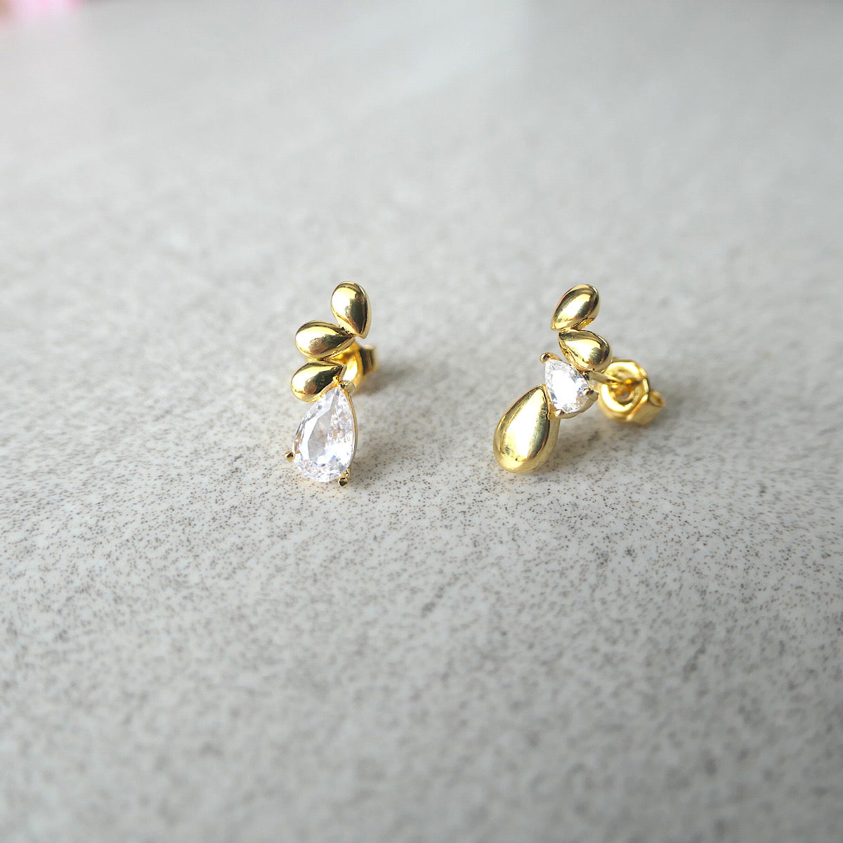 【GE220208】Gold Vermeil Stud Earrings
