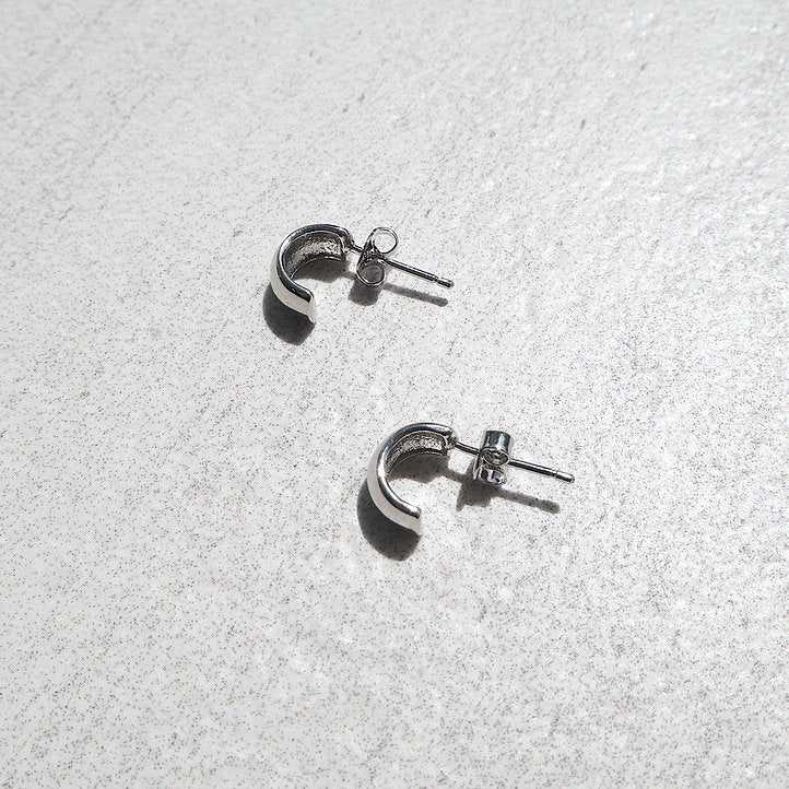 【CS201211】 Sterling Silver Huggie Earrings