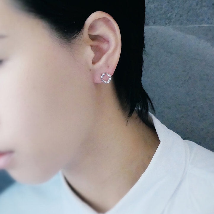 【CS201205】 Sterling Silver Stud Earrings