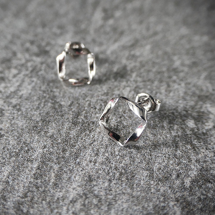 【CS201205】 Sterling Silver Stud Earrings