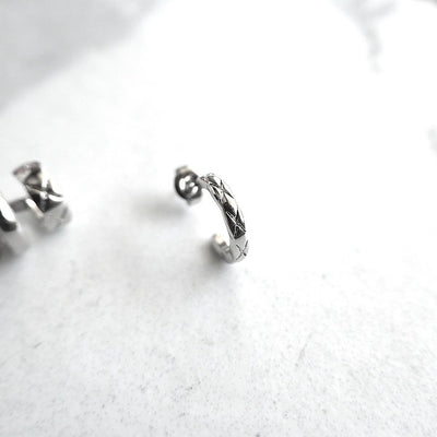 【CS201006】 Sterling Silver Huggie Earrings