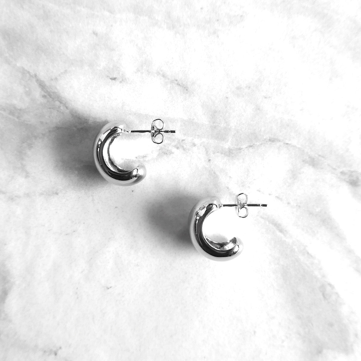 【SE220208】 Sterling Silver Hoop Earrings
