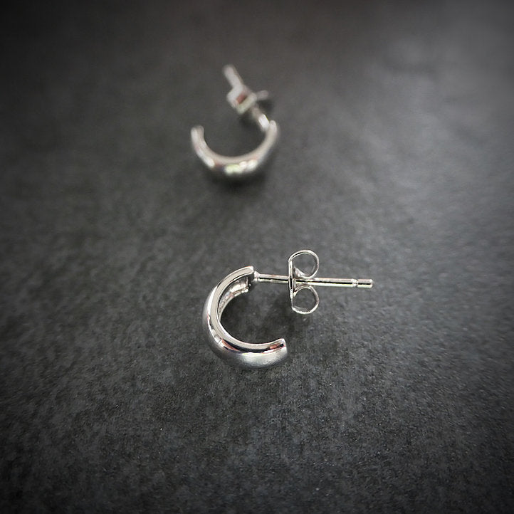 【CS200605】 Sterling Silver Huggie Earrings