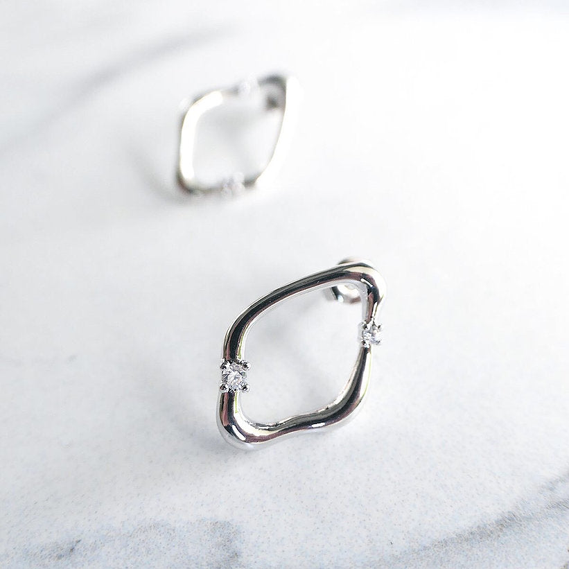 【CS191024】 Sterling Silver Stud Earrings