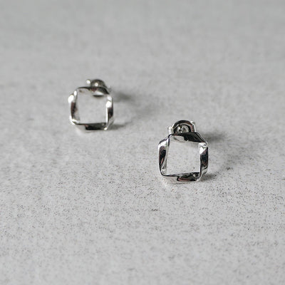 【CS201205】 Sterling Silver Stud Earrings