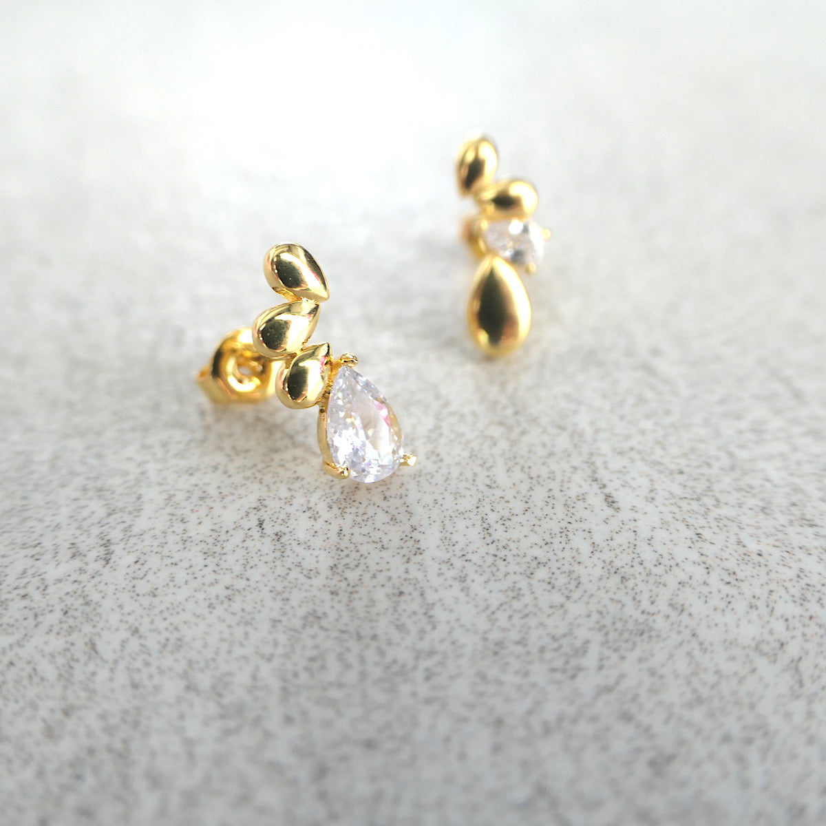 【GE220208】Gold Vermeil Stud Earrings
