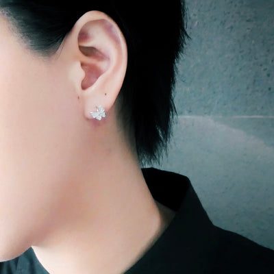 【SE221103】Sterling Silver Huggie Earrings
